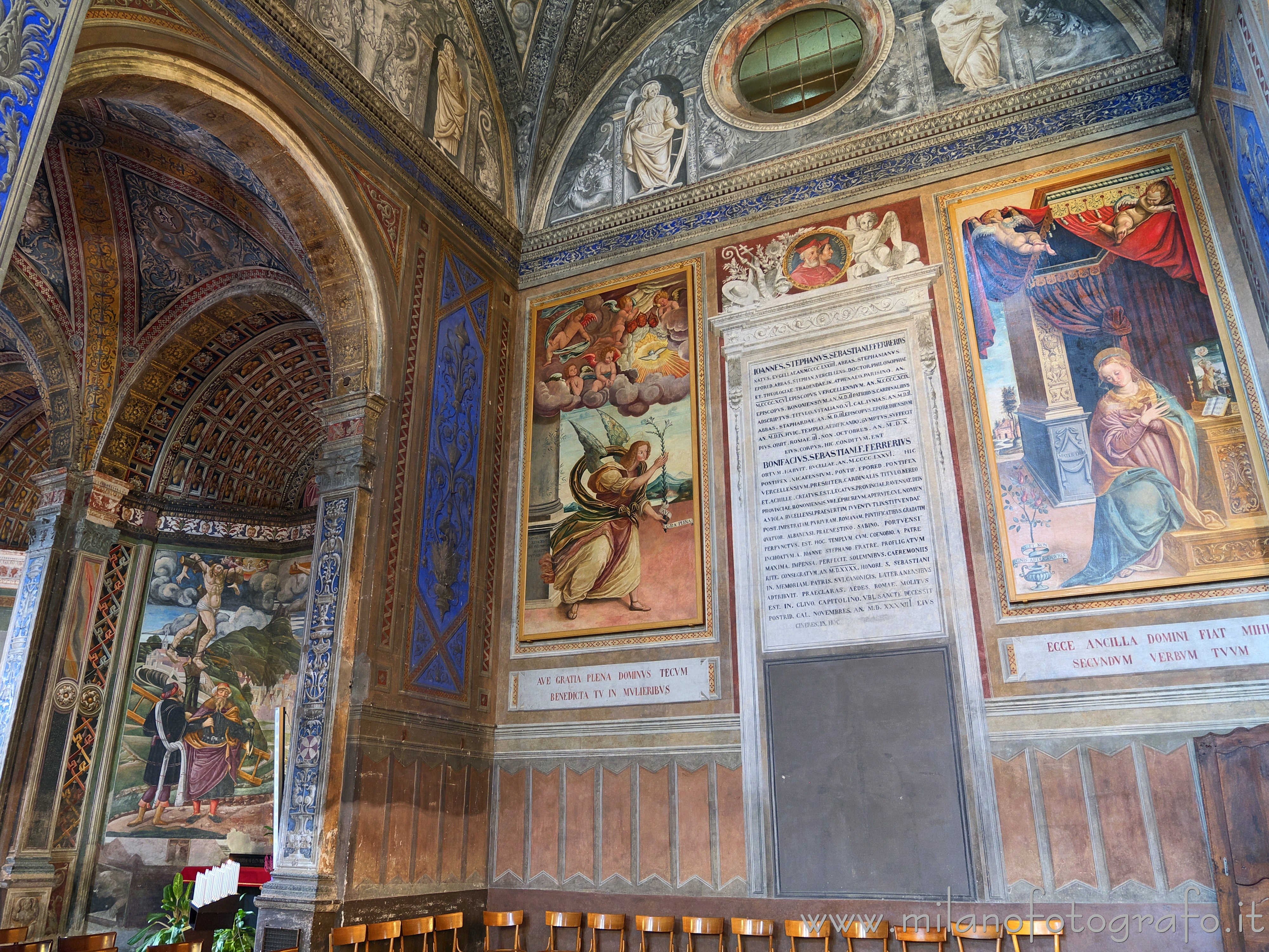Biella - Braccio sinistro del transetto e Cappella della Crocifissione nella Basilica di San Sebastiano